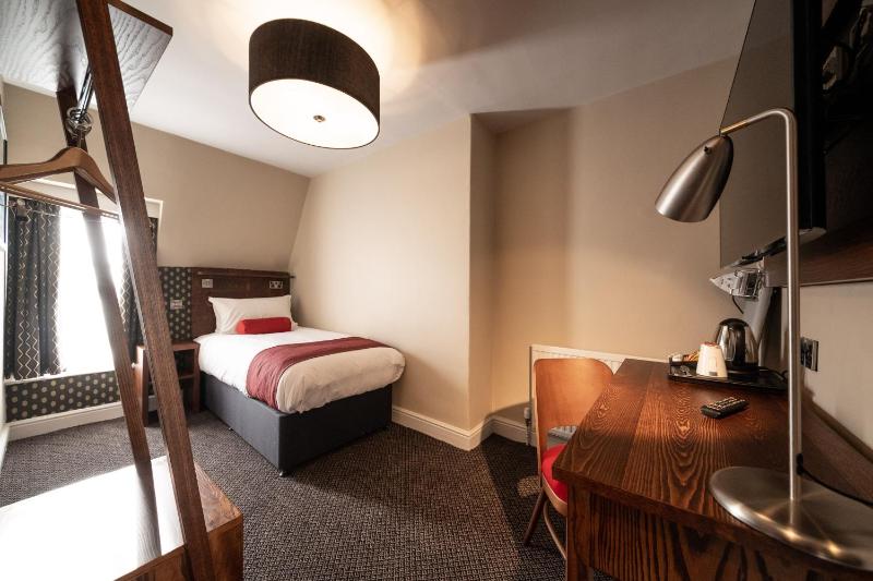 Single Room image 4