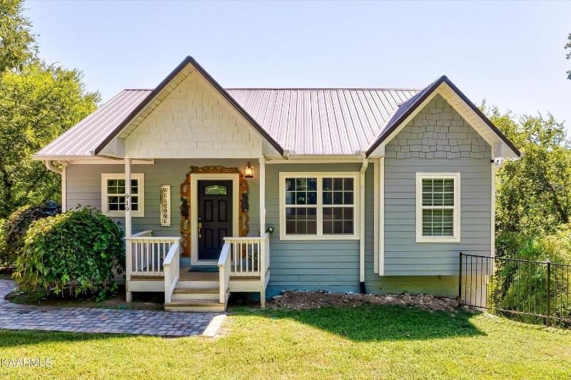 Three-Bedroom House image 3