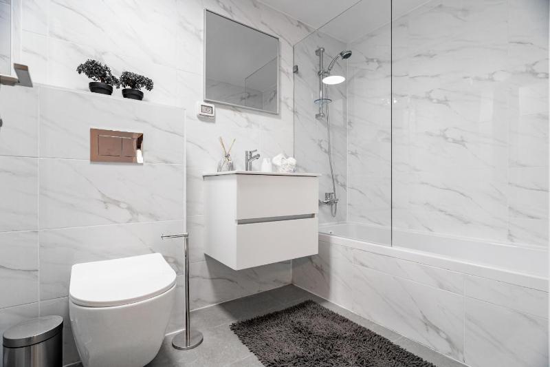 Designed 2BR with 2 bathroom Terrace and Parking - image 6