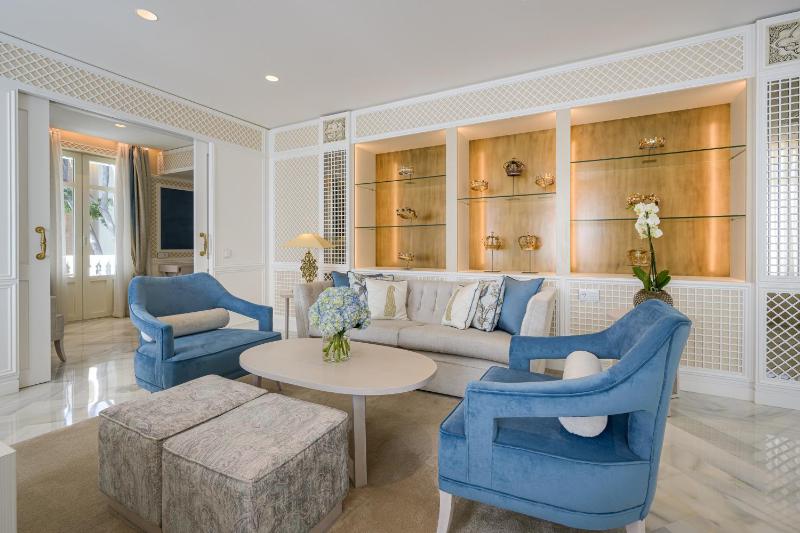 Royal Suite image 3