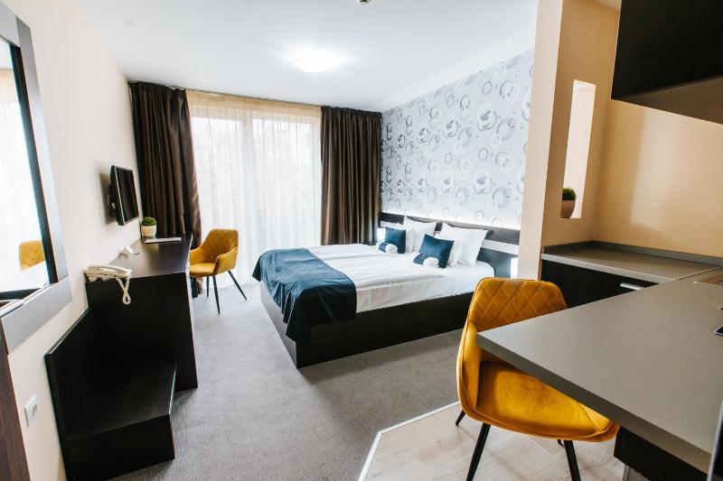 Standard Double or Twin Room image 1