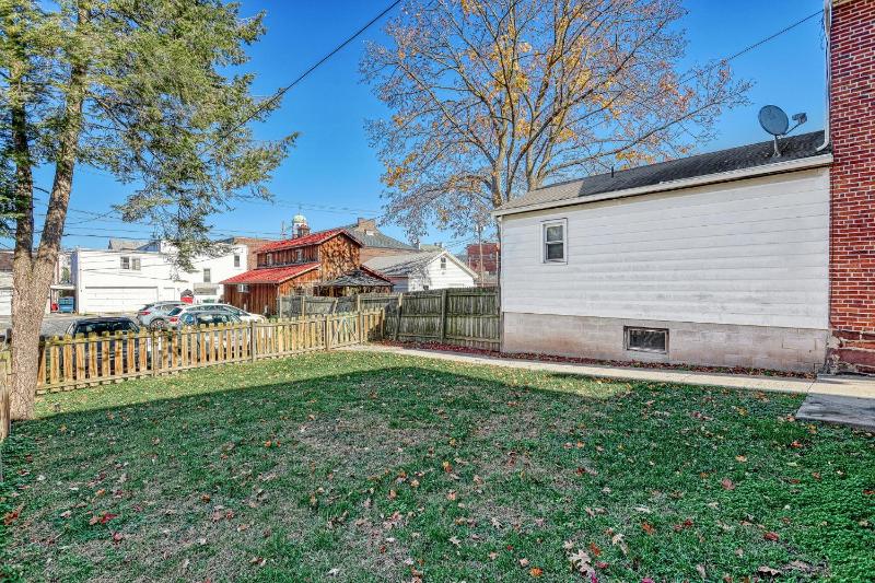 Three-Bedroom House image 3