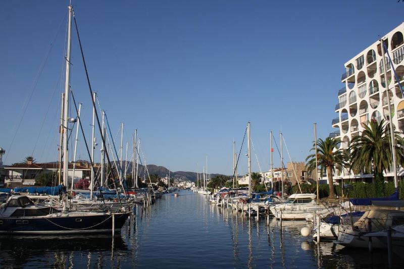 Empuriabrava Apartaments - nº 9 - image 9