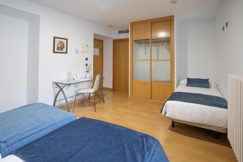 Double Room with Extra Bed image 3