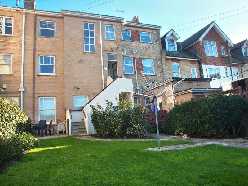 Weymouth Bay Apartment B - image 7