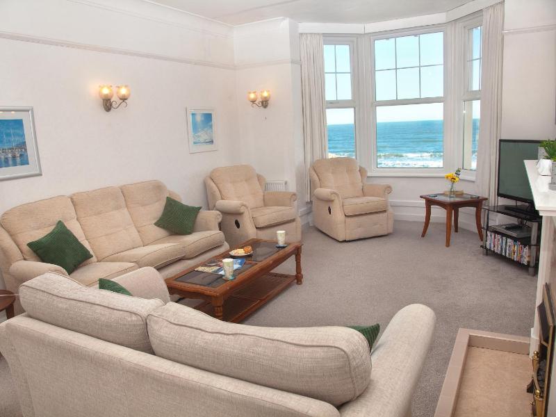 Weymouth Bay Apartment B - image 30