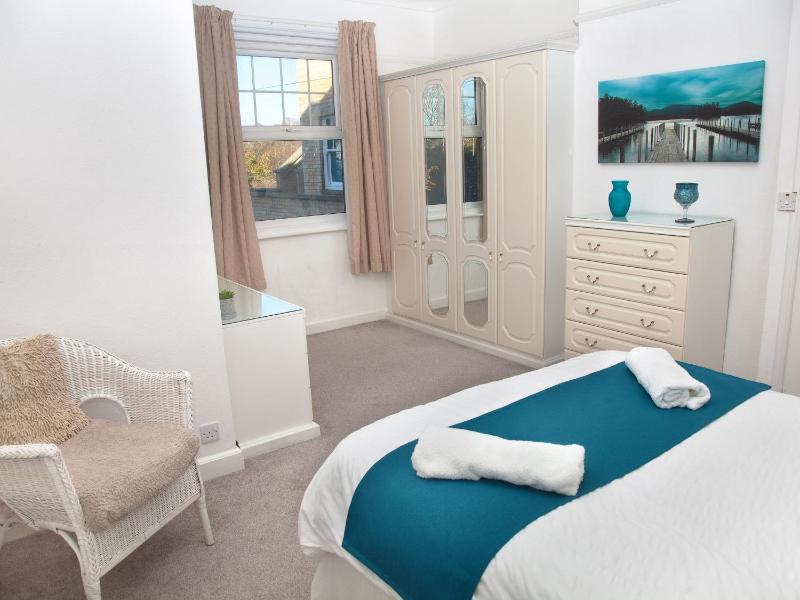Weymouth Bay Apartment B - image 25