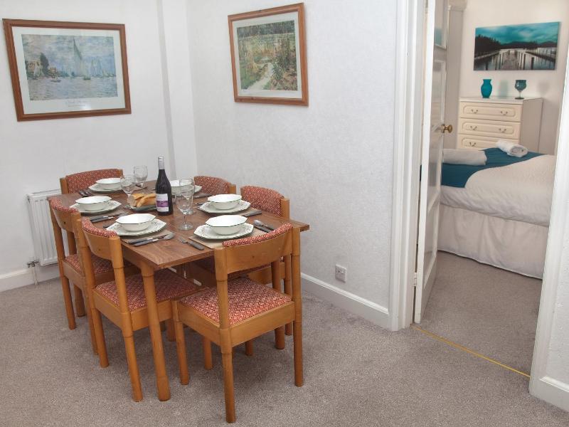 Weymouth Bay Apartment B - image 20