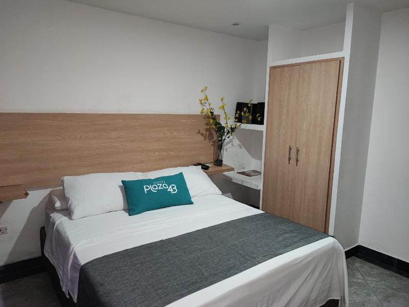 Hotel Plaza 43 - image 12