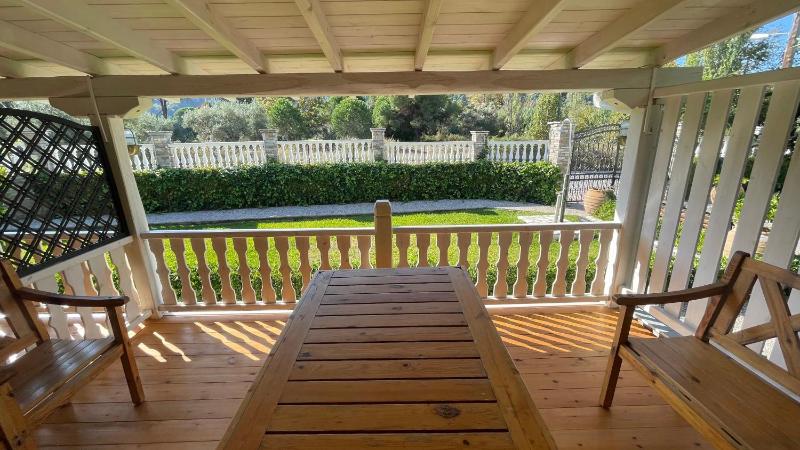 Double Room with Garden View image 1