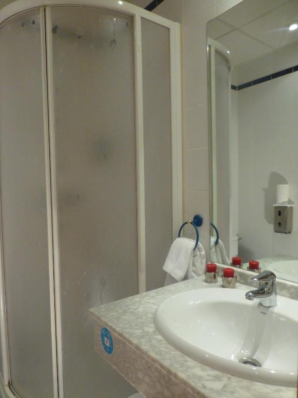 Double or Twin Room image 2