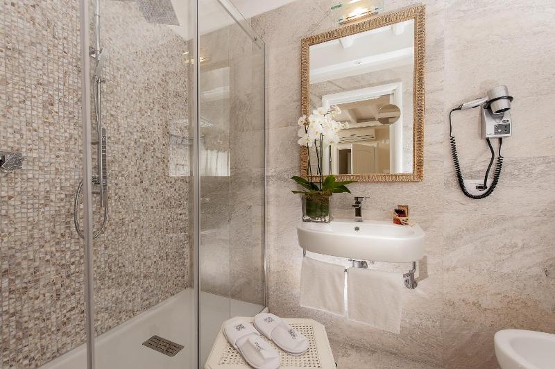 Triple Room image 4