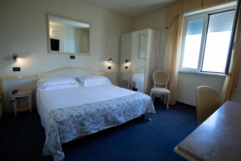 Hotel London - image 7