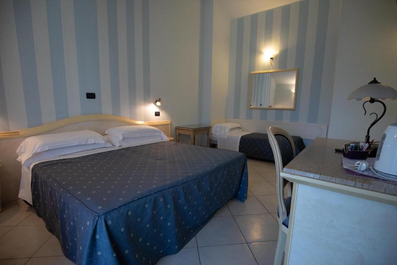 Hotel London - image 21