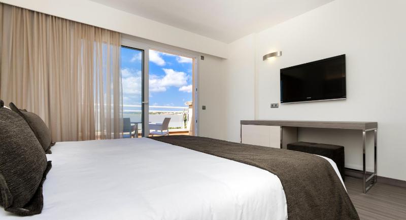 Superior Suite image 3