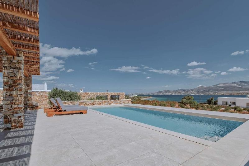 Sorokos Villa Panagia beach Images