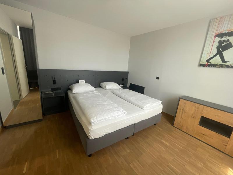 Suite image 4