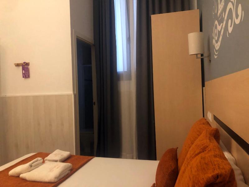 Hostal Live Natura Barcelona - image 14