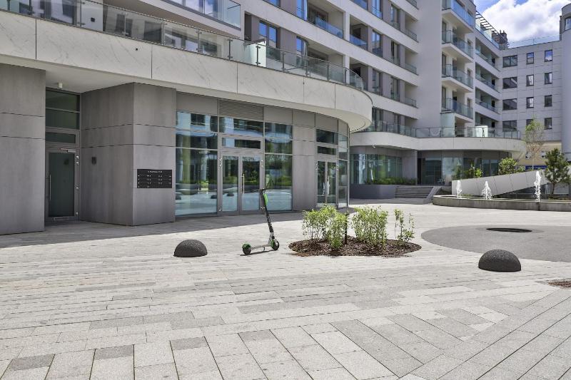 Gdynia Plac Unii Śródmieście Apartment by Noclegi Renters - image 17