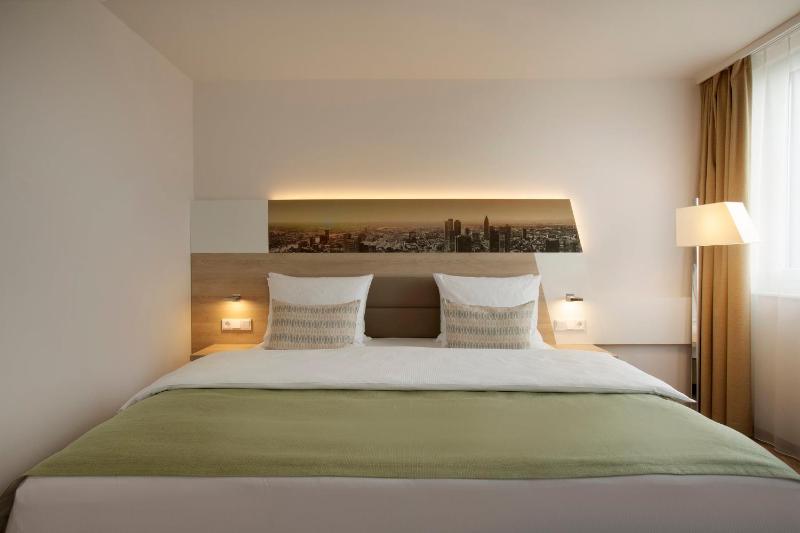 Standard Room image 2