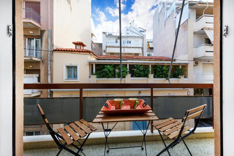 Spacious 3 Bedroom apt near Acropolis museum - image 9