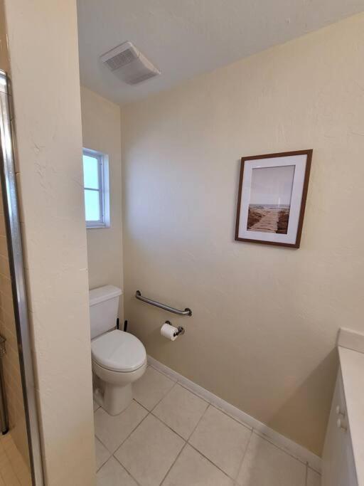 Beachy Sarasota Duplex - image 20