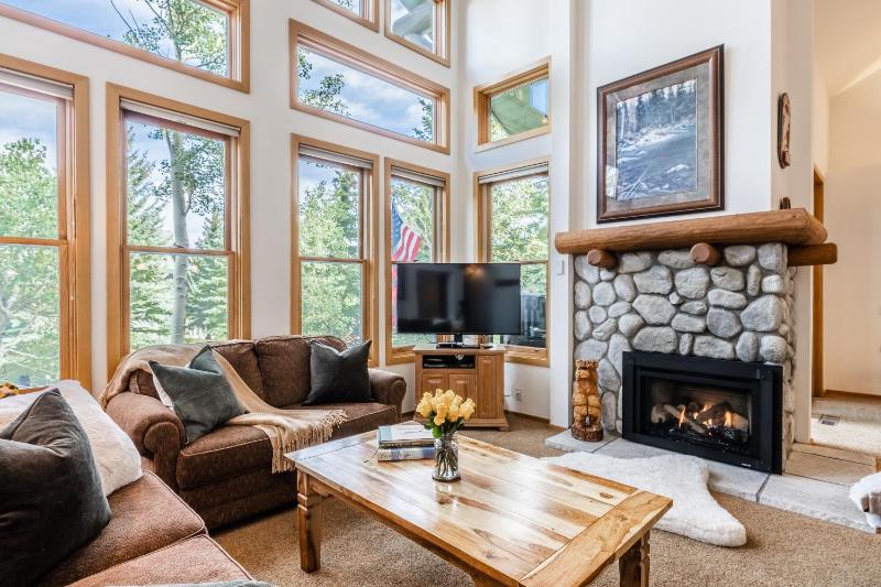 Updated 3 Bedroom 3 Bathroom Snowcreek Phase V #884 Sleeps 6 - image 46