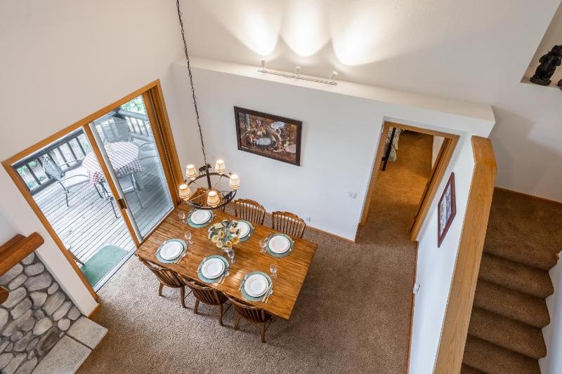 Updated 3 Bedroom 3 Bathroom Snowcreek Phase V #884 Sleeps 6 - image 12