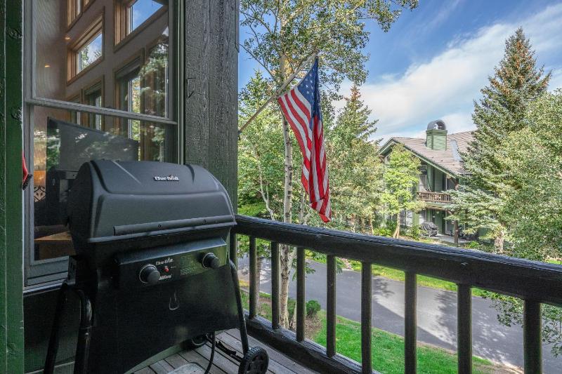 Updated 3 Bedroom 3 Bathroom Snowcreek Phase V #884 Sleeps 6 - image 37