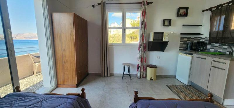 Studio with Sea View (2 Adults) image 3