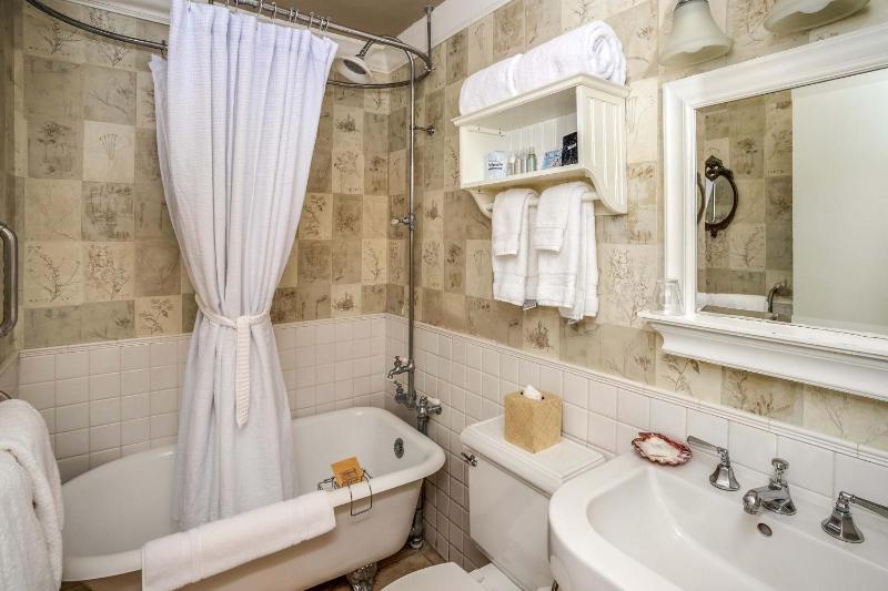 Cannon Beach Hotel - Exclusive Suite (No Pets) image 2