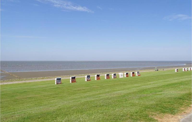 Three-Bedroom Holiday Home  image 4