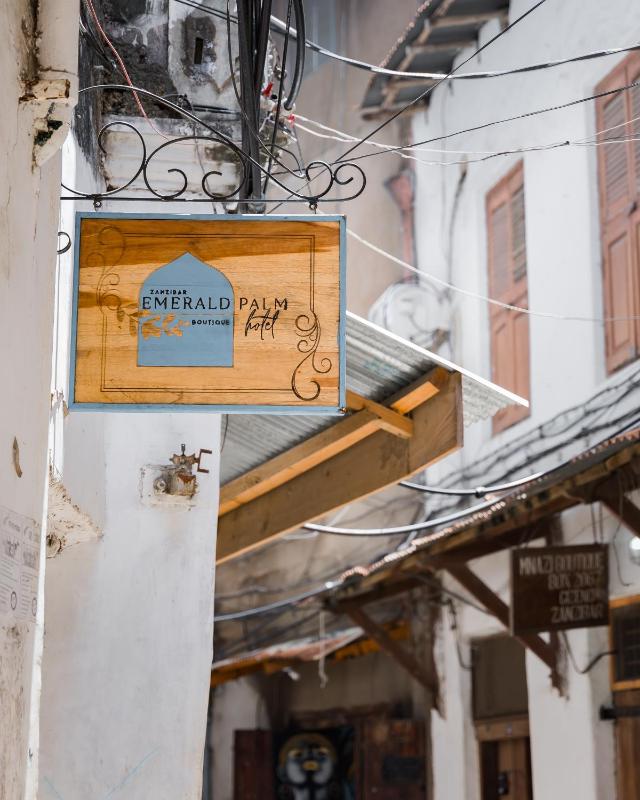 Emerald Palm Boutique Hotel - image 2