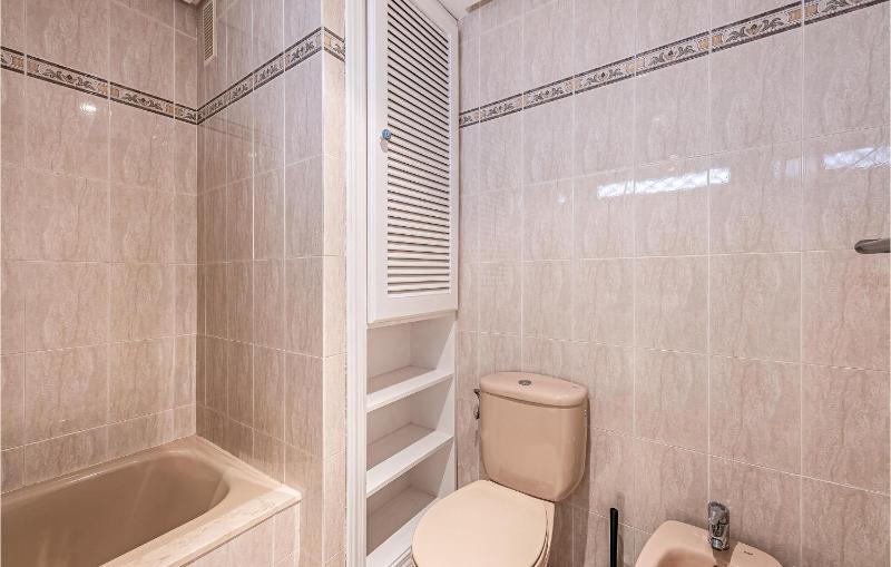 Beautiful Apartment In Benalmádena - image 20