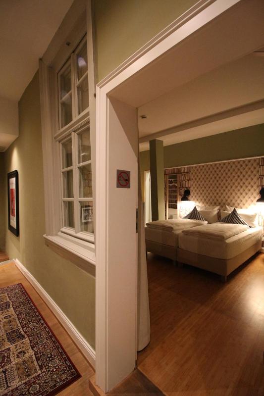 Small Double Room image 1