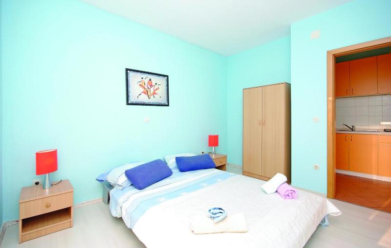 Apartments Makarska - image 43