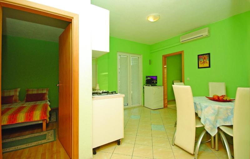 Apartments Makarska - image 47