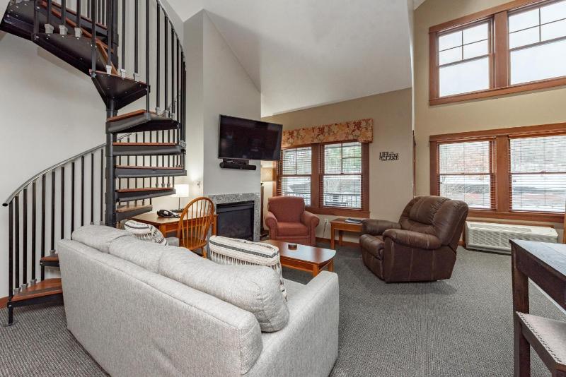 A306 Studio & Loft Standard View - image 1