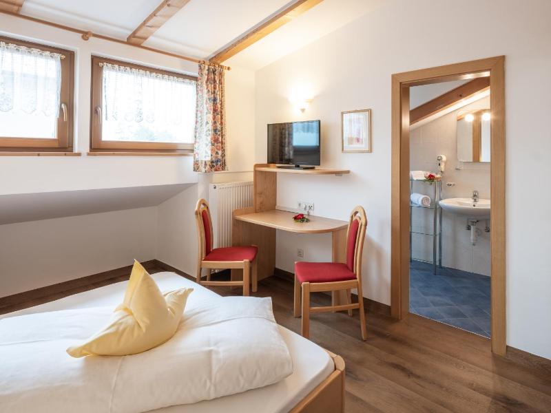 Single Room image 2