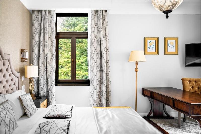 Deluxe Apartment image 1