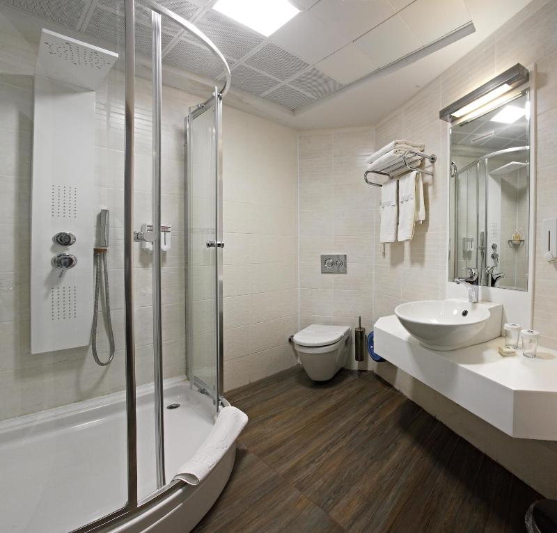 Deluxe Double Room image 1