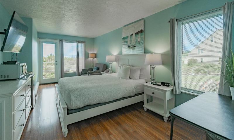 Queen Room image 3