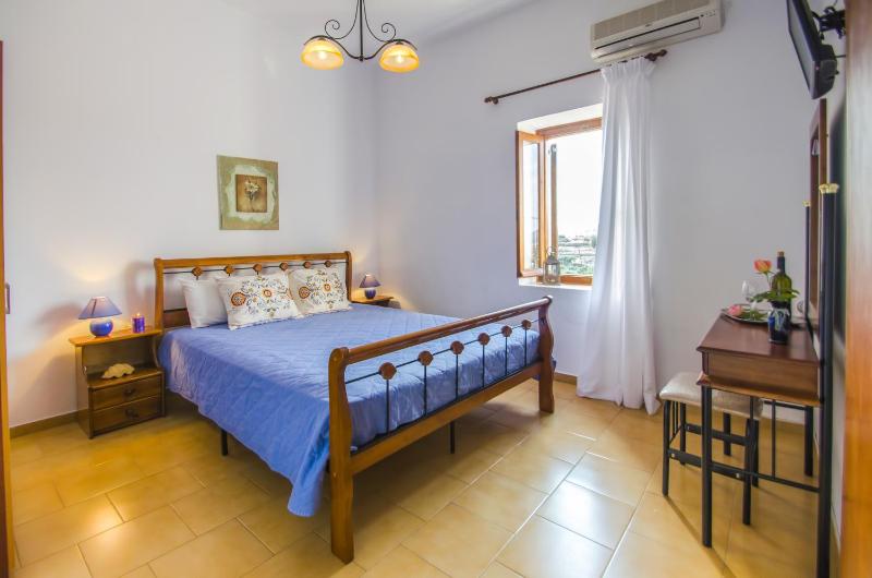 One-Bedroom Apartment with Sea View image 2