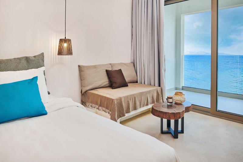 Junior Suite with Sea View image 3