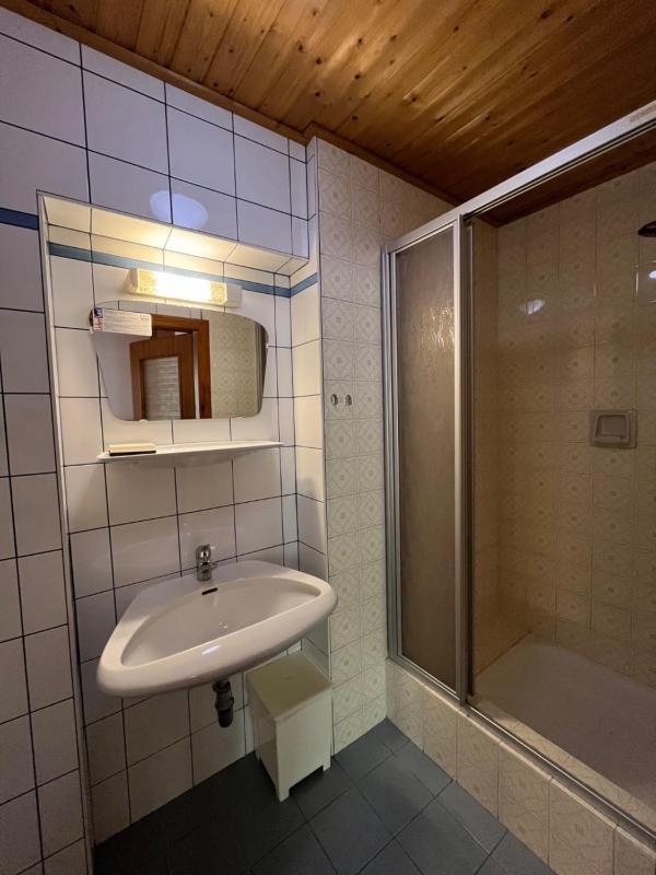 Budget Double Room image 4
