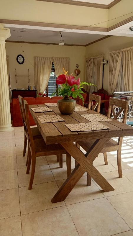 Osh Villa - image 16