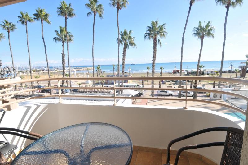 Two-Bedroom Apartment with Sea View image 2