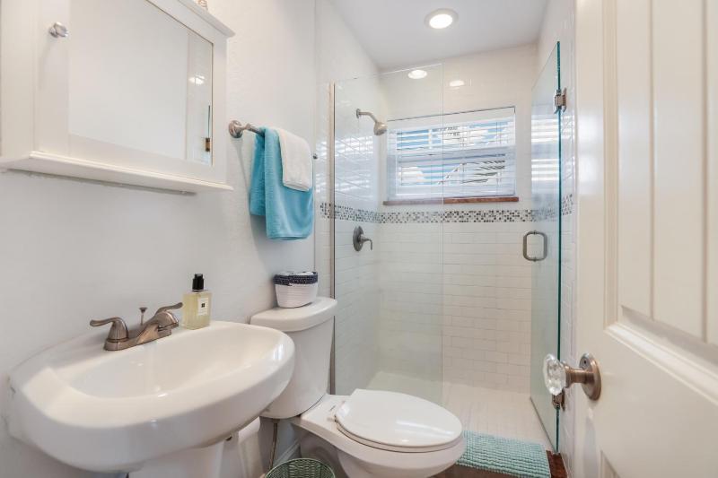Bean Point Beach Cottage: North End Pool Home Close to Beach & Bay by Anna Maria Life - image 38