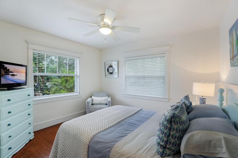 Bean Point Beach Cottage: North End Pool Home Close to Beach & Bay by Anna Maria Life - image 12