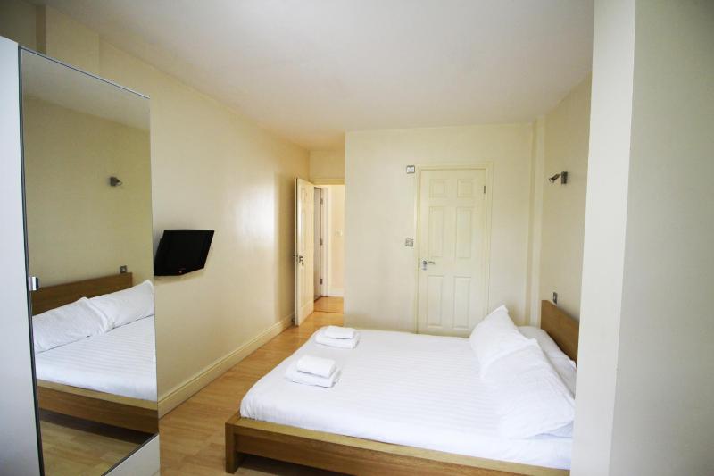 Double Room image 1